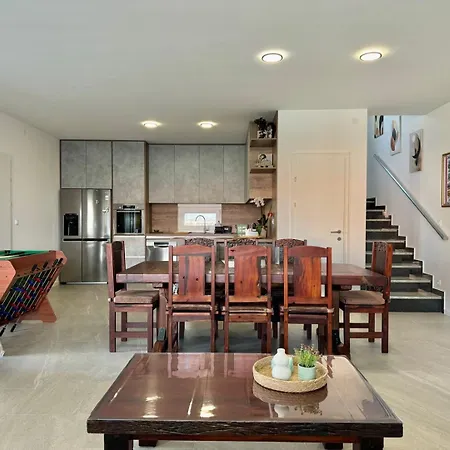 Villa Infinity Haven With Private Pool *