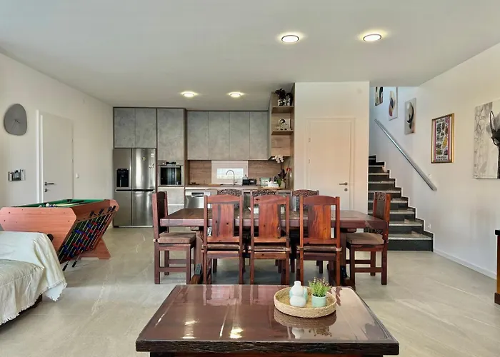 Villa Infinity Haven With Private Pool *