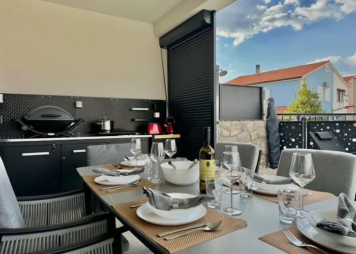 Villa Infinity Haven With Private Pool Malinska