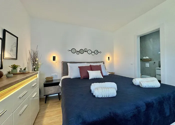 Infinity Haven With Private Pool Malinska