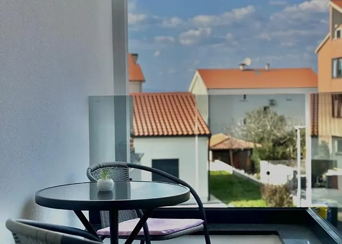 Infinity Haven With Private Pool Malinska