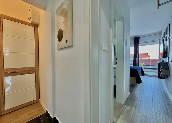 Villa Infinity Haven With Private Pool *