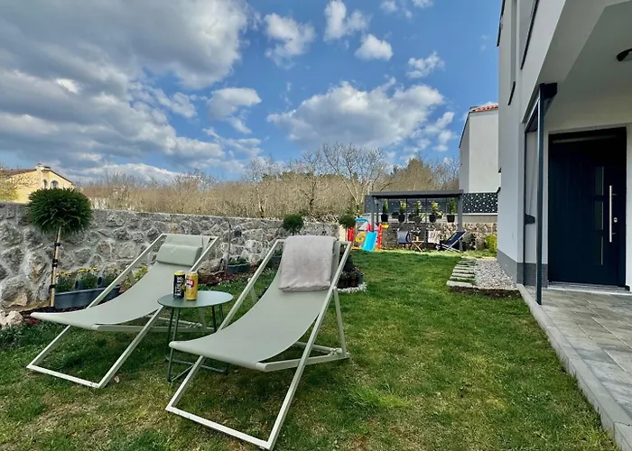 Villa Infinity Haven With Private Pool Malinska